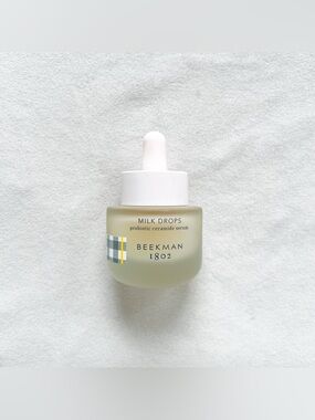 Beekman 1802 Milk Drops Probiotic Ceramide Serum — White and Pale Green